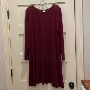 Burgundy Old Navy Jersey swing dress with long sleeves.